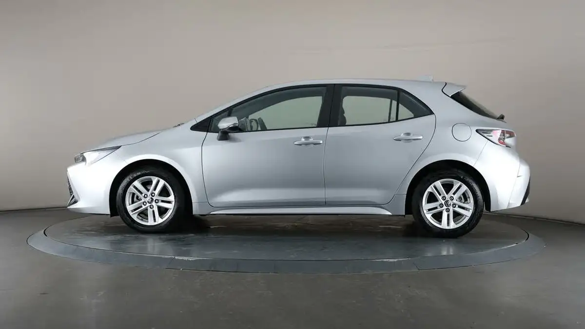 2023-toyota-corolla-18-vvt-i-icon-120bhp-trk-hatchback-5d-big-30