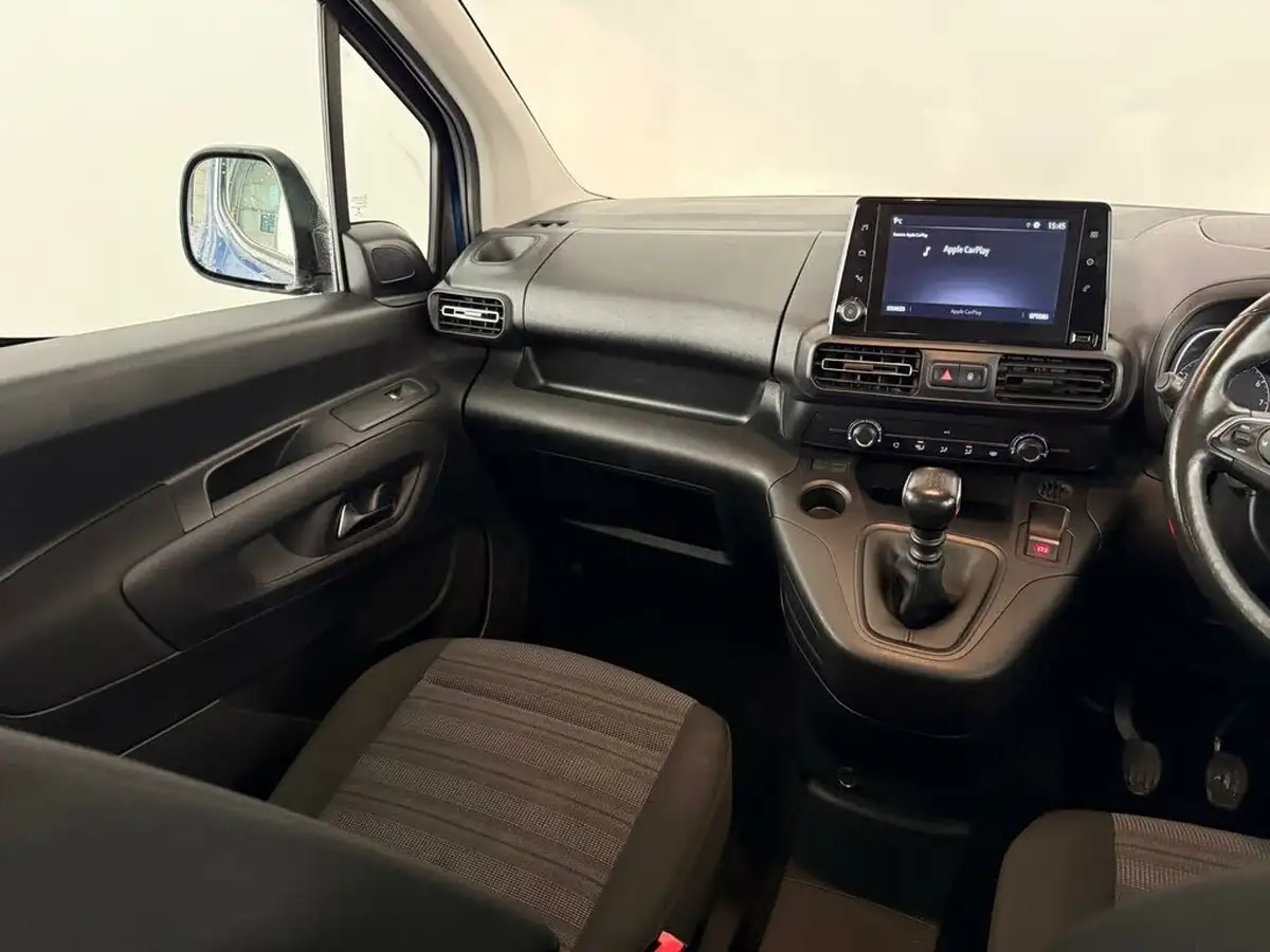 2021-vauxhall-combo-life-15-se-xl-100ps-big-10