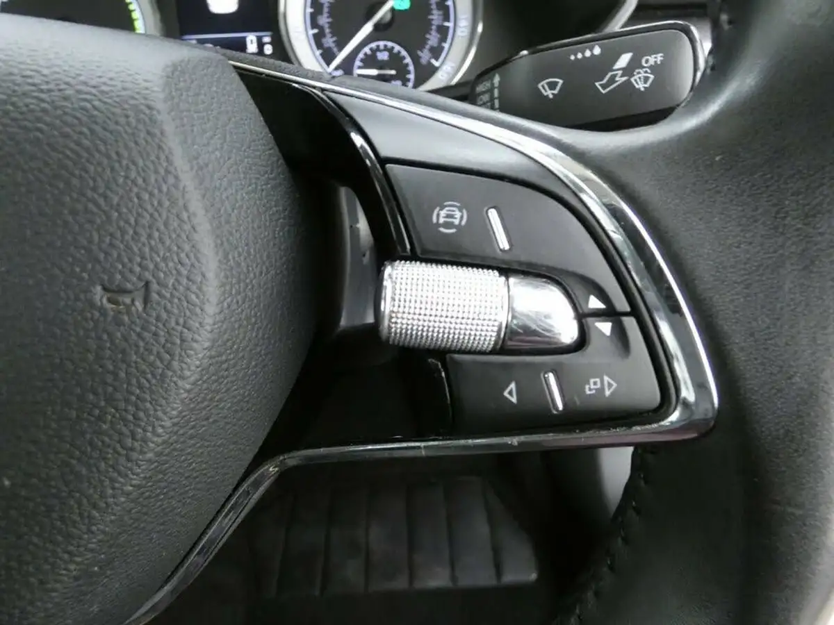 2021-skoda-superb-14-tsi-se-l-hatchback-big-15