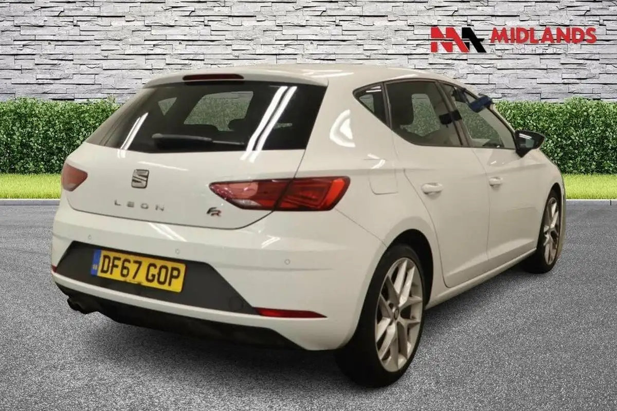 2017-seat-leon-14-tsi-fr-technology-hatchback-5d-big-3