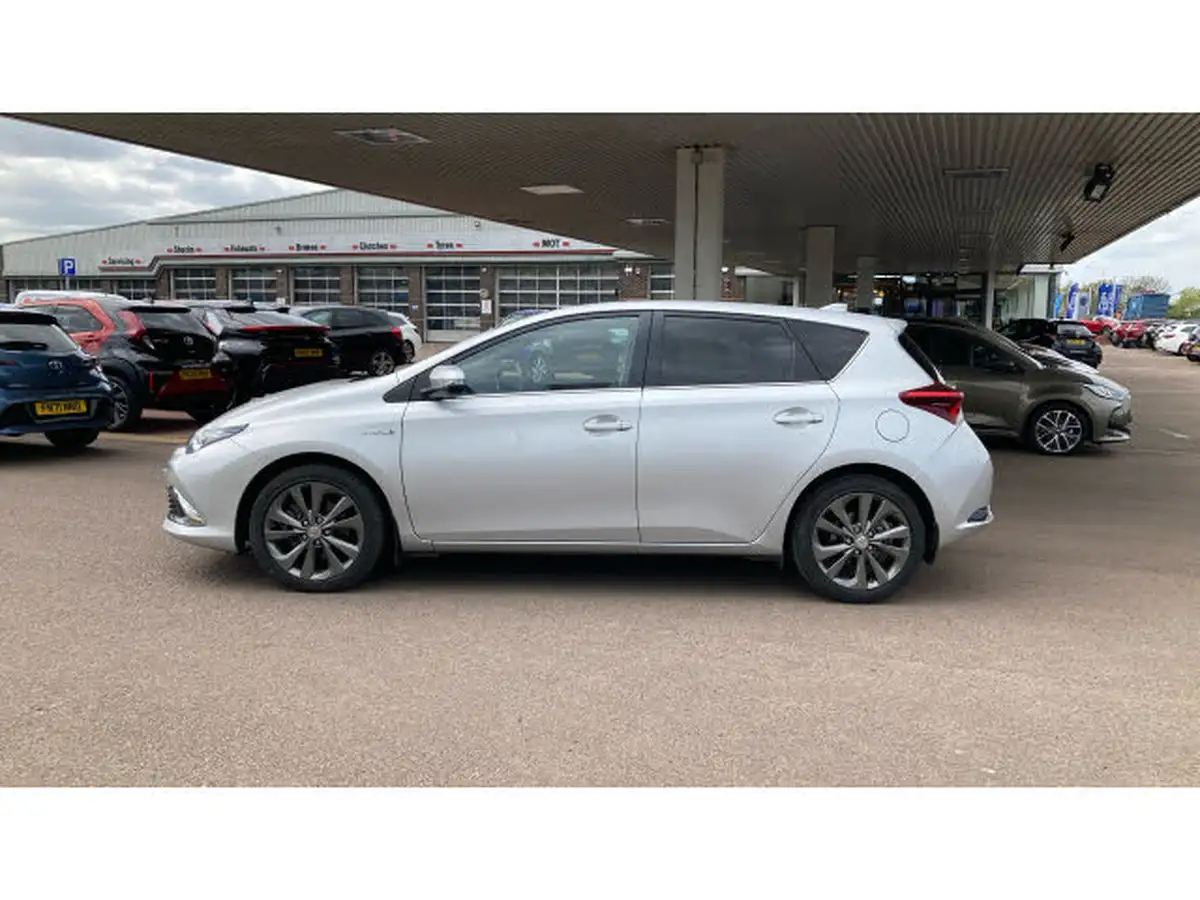2018-toyota-auris-18-vvt-i-hsd-excel-hatchback-big-16