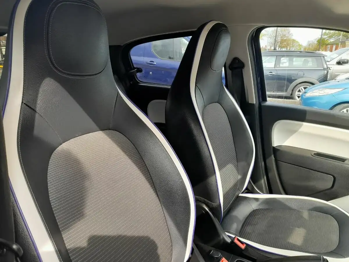 2016-renault-twingo-10-sce-iconic-big-12