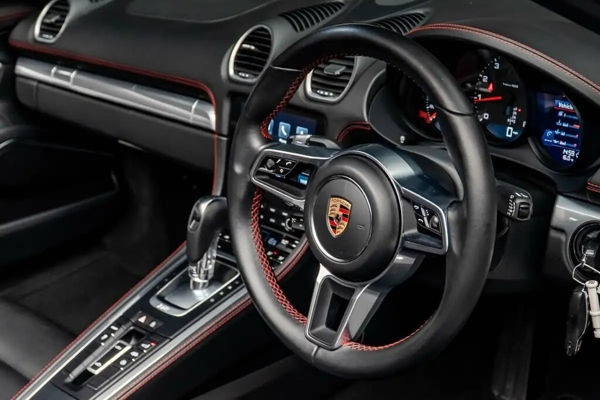 2020-porsche-boxster-718-20-boxster-pdk-big-28