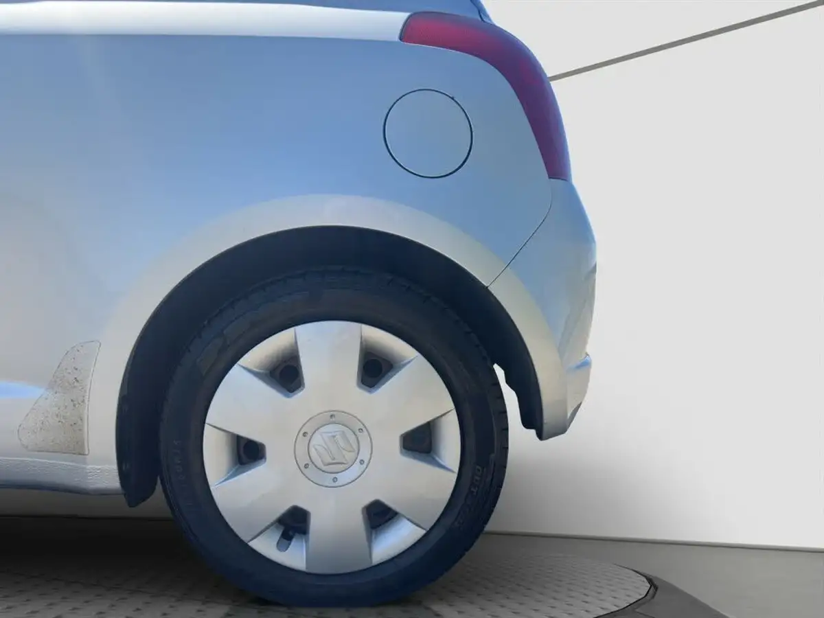 2007-suzuki-swift-13-gl-3d-big-17