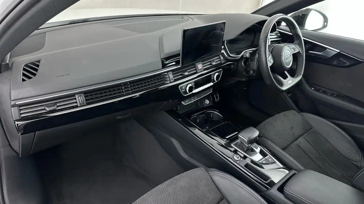 2021-audi-a4-avant-20-35-tfsi-black-edition-s-tronic-big-9