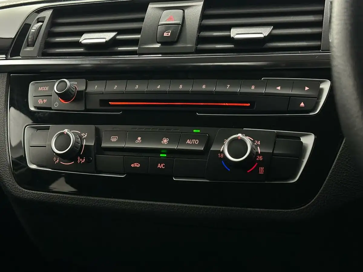 2018-bmw-1-series-15td-116d-sport-5d-auto-big-19