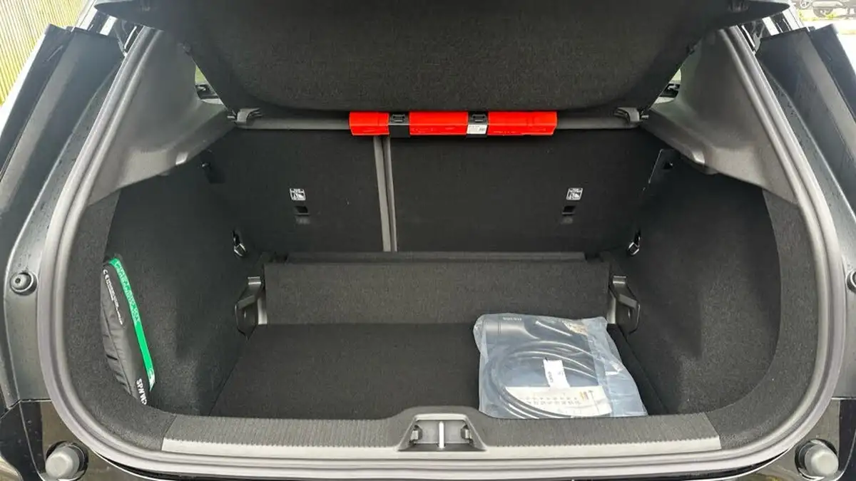 2025-volvo-ex30-e-single-motor-ultra-big-16