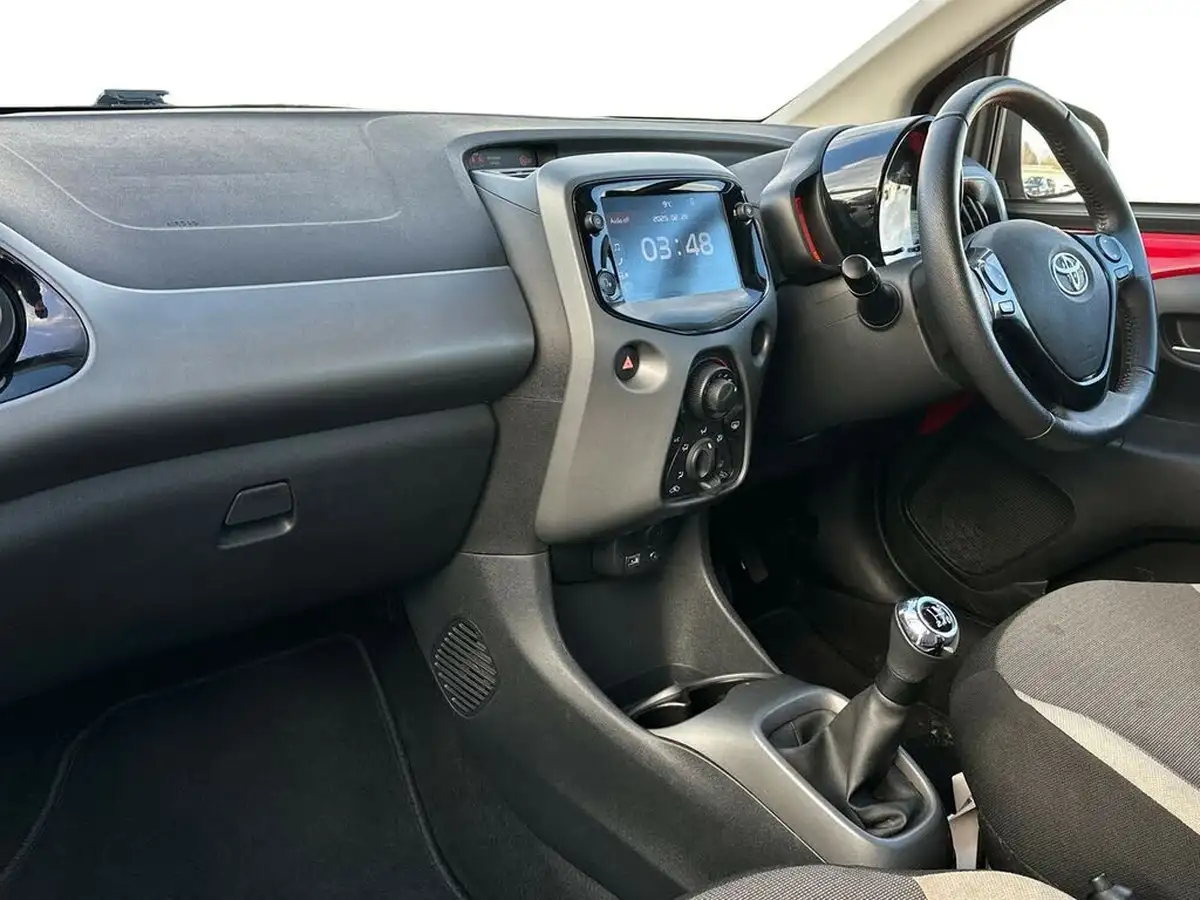 2021-toyota-aygo-10-vvt-i-x-play-tss-big-6
