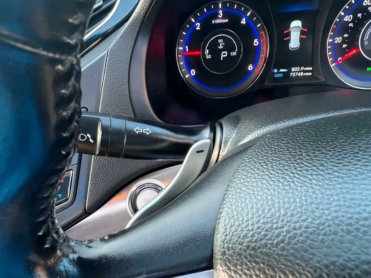 2015-hyundai-i40-17td-premium-estate-5d-auto-big-29