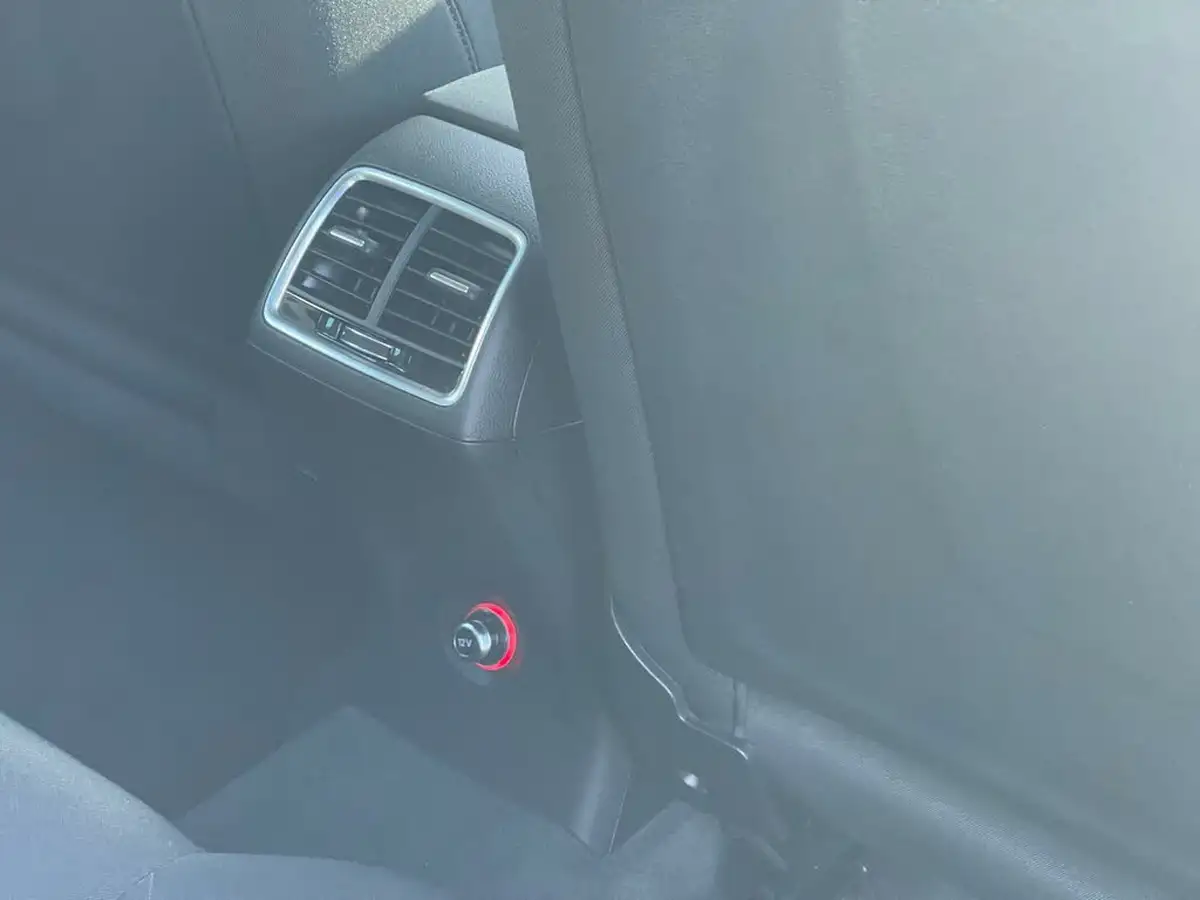 2016-audi-q3-20-tfsi-quattro-se-big-24