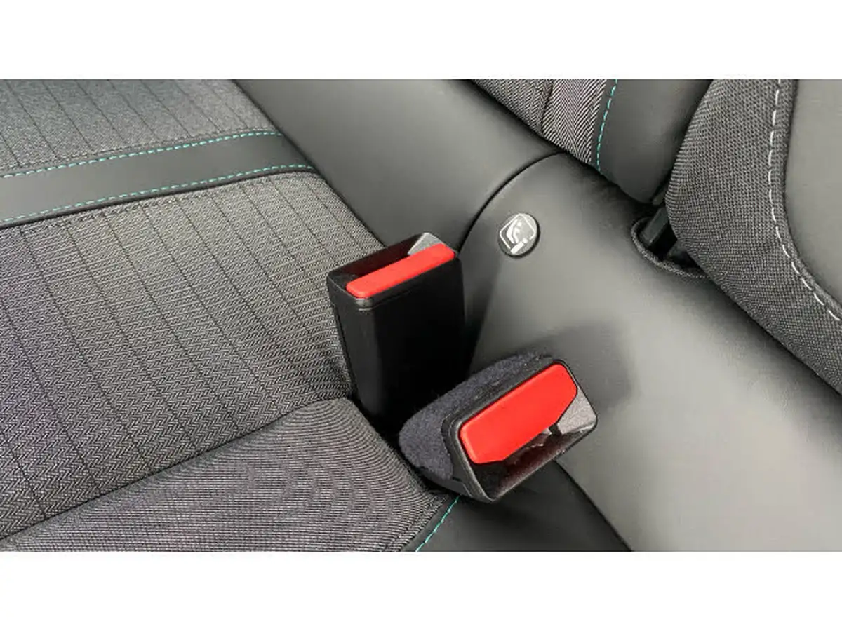 2021-peugeot-208-12-puretech-allure-premium-100bhp-big-16