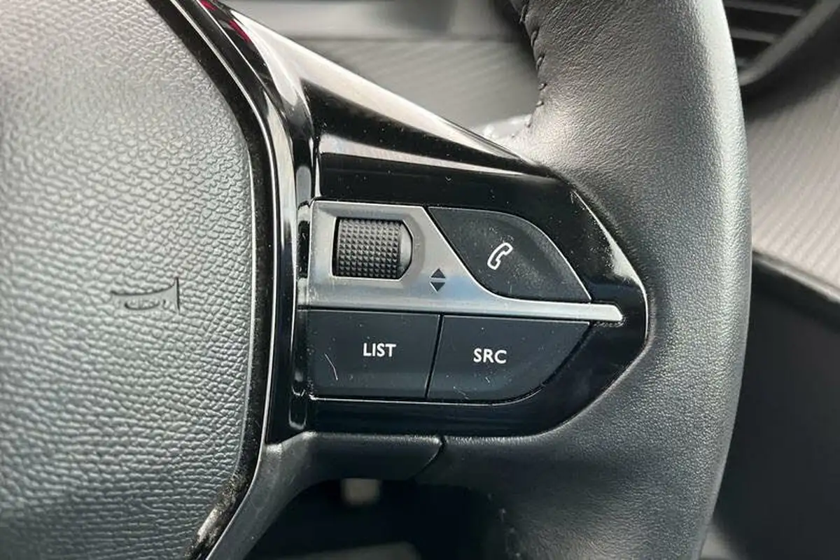 2022-peugeot-208-12-puretech-active-premium-100bhp-big-27