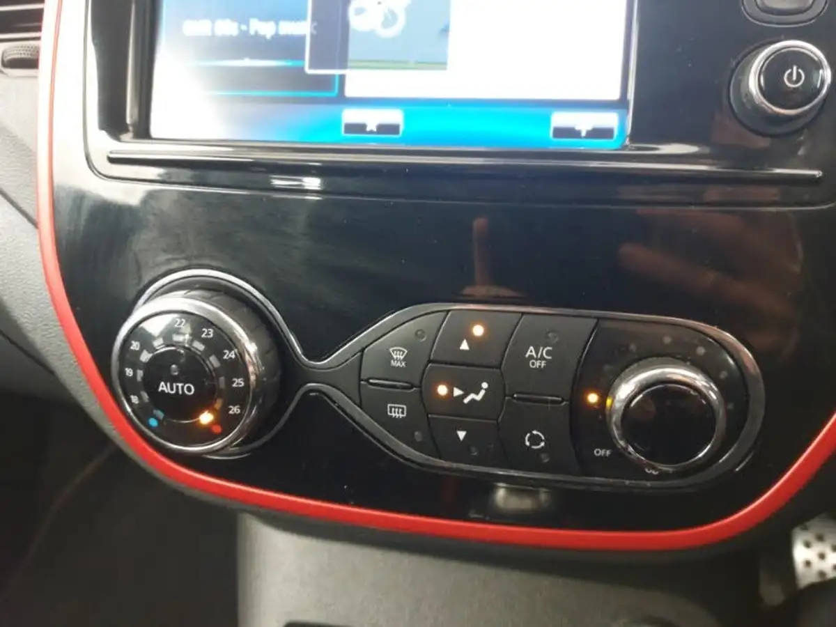 2017-renault-captur-09-signature-nav-big-14