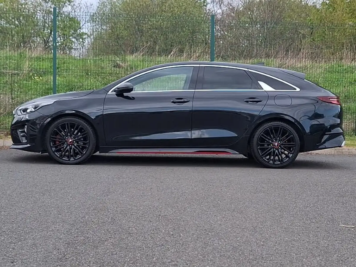 2020-kia-pro-ceed-16-t-gdi-gt-big-3