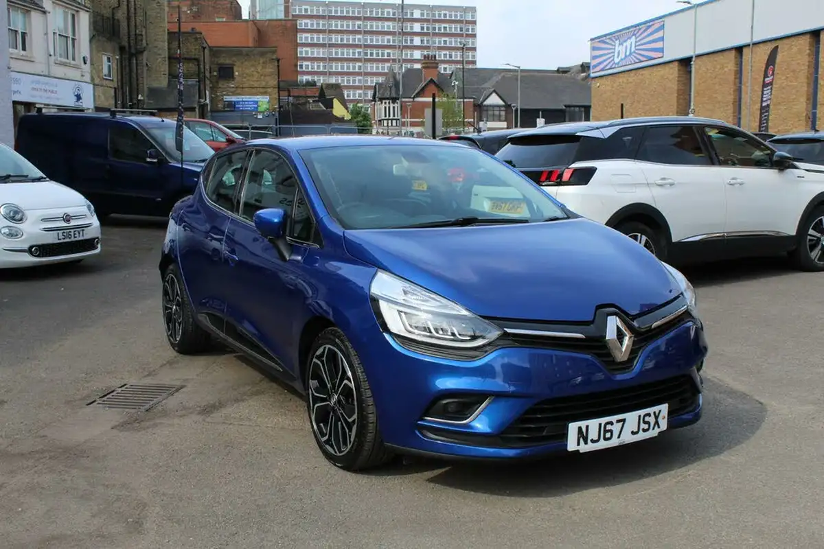 2017-renault-clio-12-tce-dynamique-s-nav-big-1