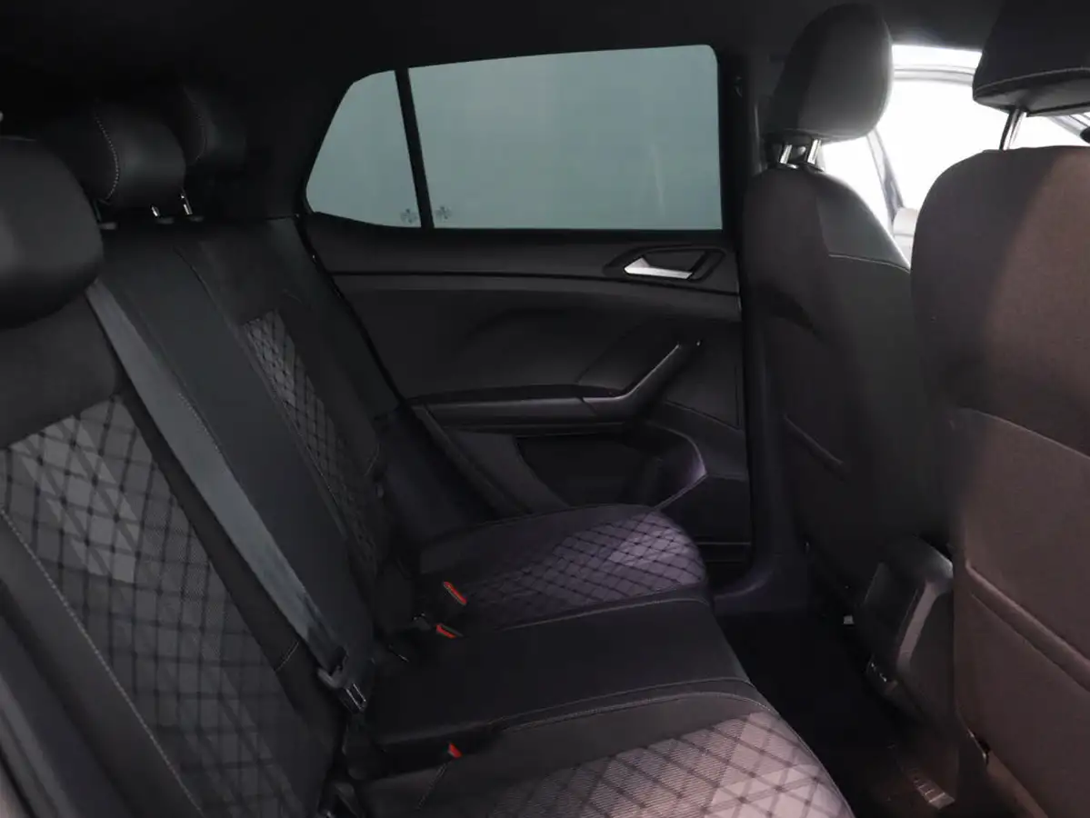 2024-volkswagen-t-cross-10-tsi-r-line-115ps-dsg-big-45