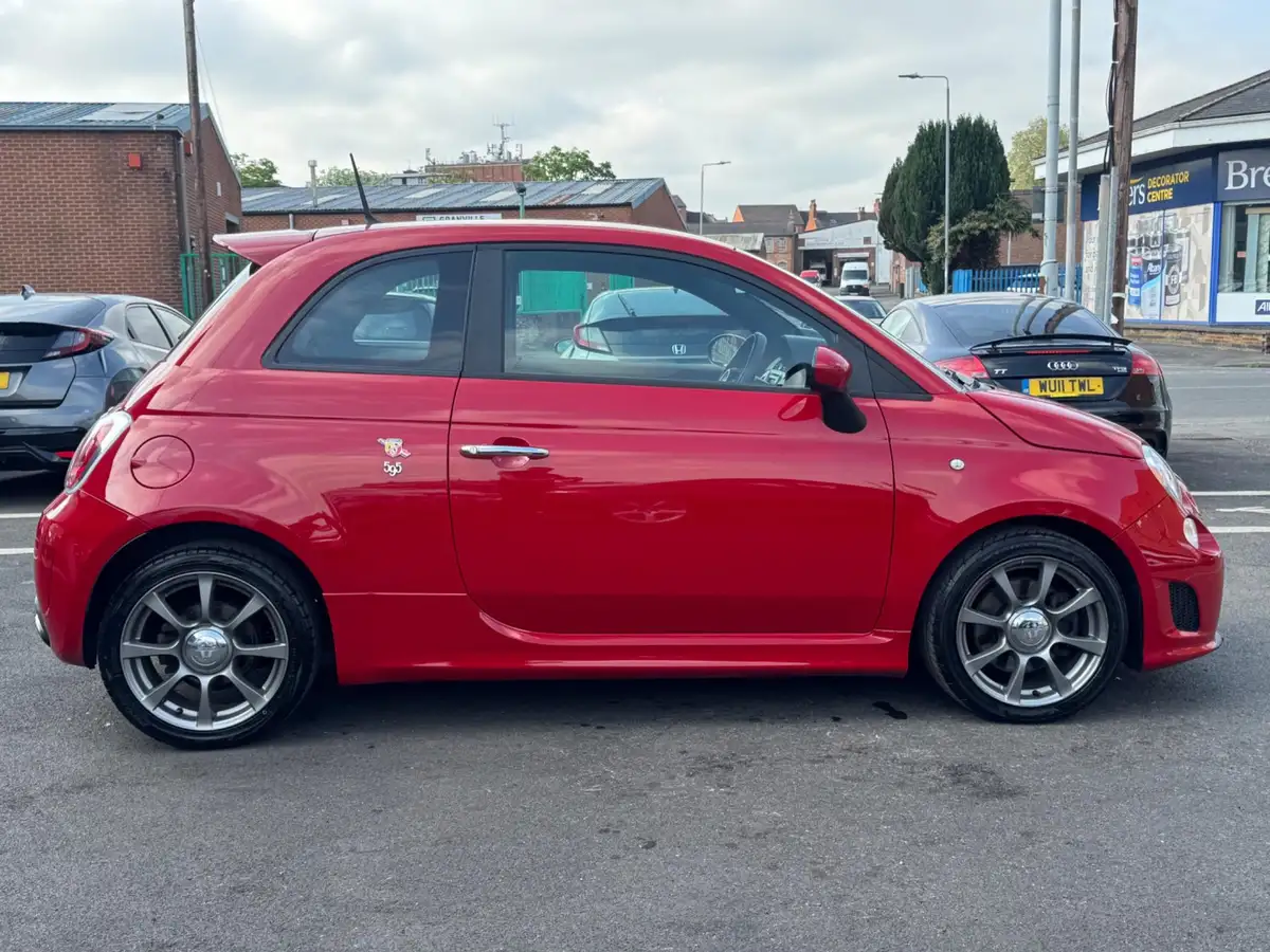 2015-abarth-500-14-tjet-595-big-10
