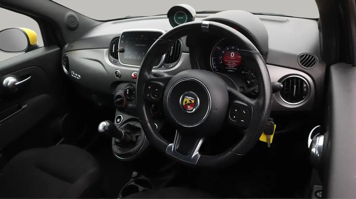 2017-abarth-595-14-tjet-trofeo-big-9