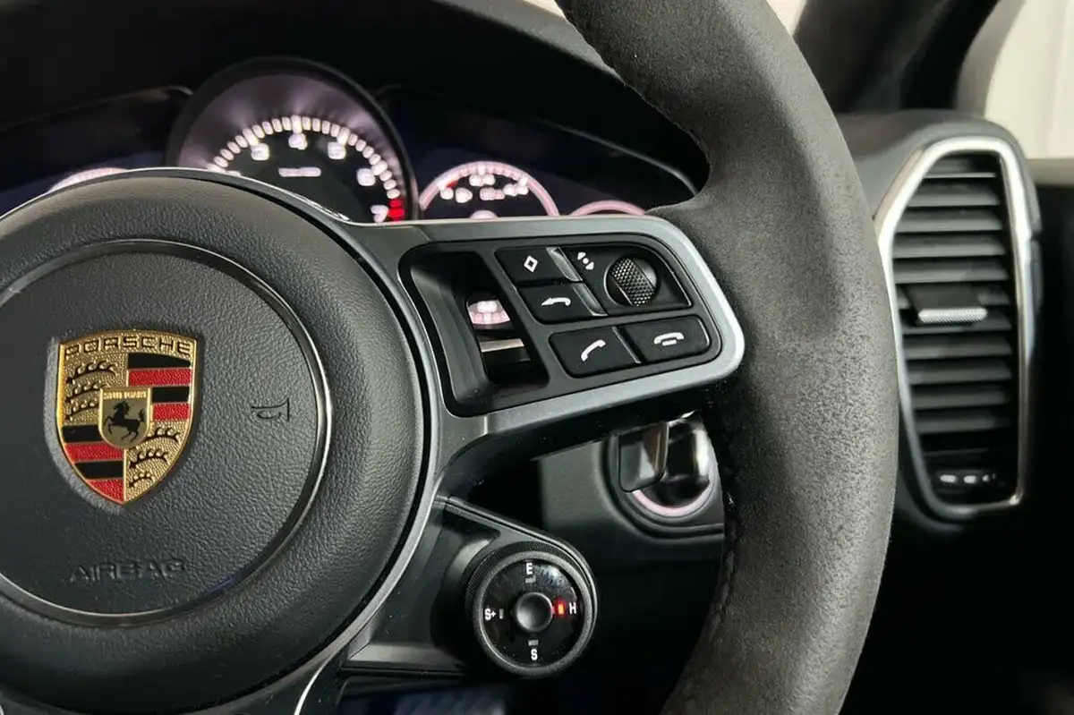 2020-porsche-cayenne-30-v6-e-hybrid-462ps-coupe-big-21