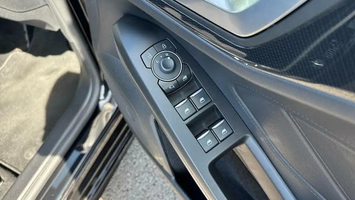 2024-ford-focus-10t-st-line-125ps-hatchback-big-31