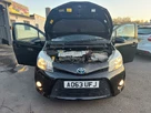 2014-toyota-yaris-15-vvt-i-icon-hybrid-small-59