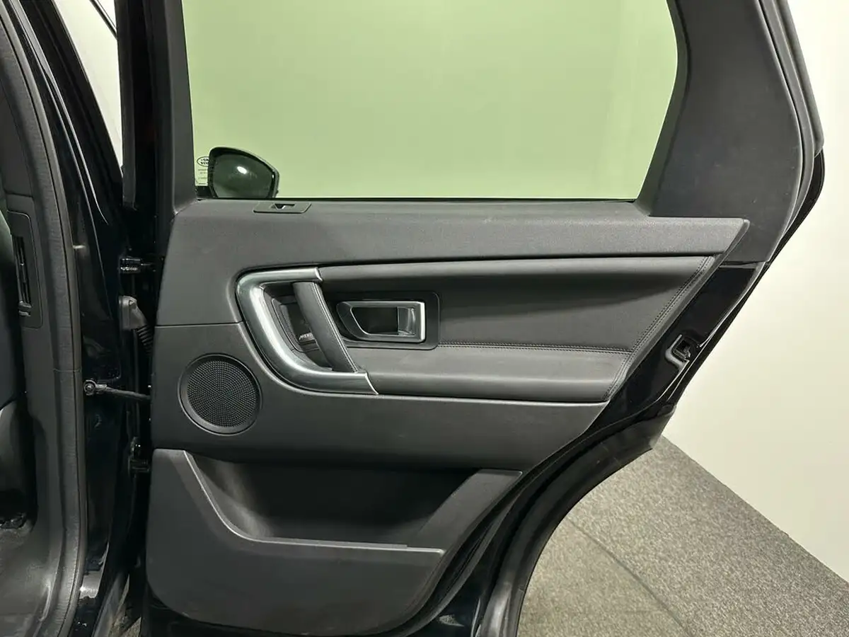 2019-land-rover-discovery-sport-20td4-landmark-big-39