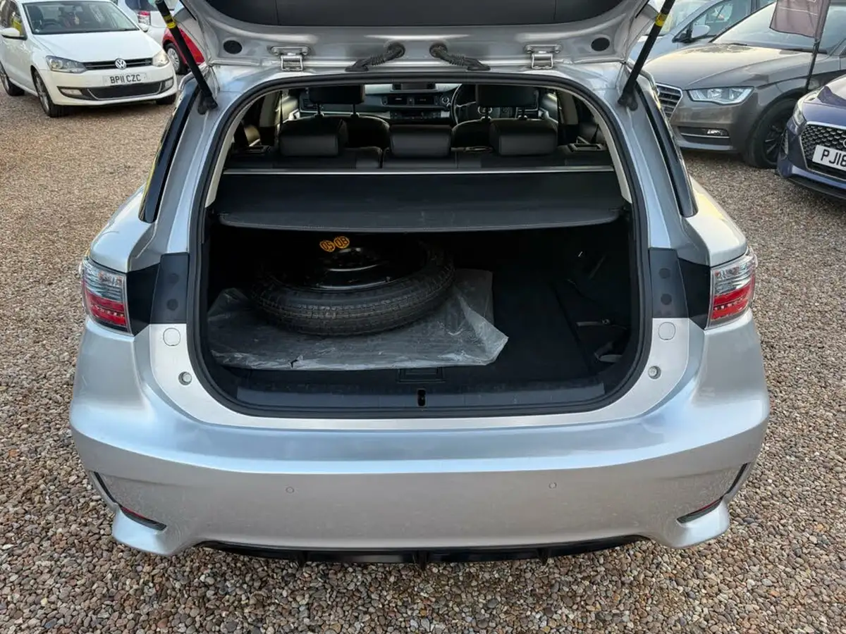 2016-lexus-ct-200h-18-sport-big-13