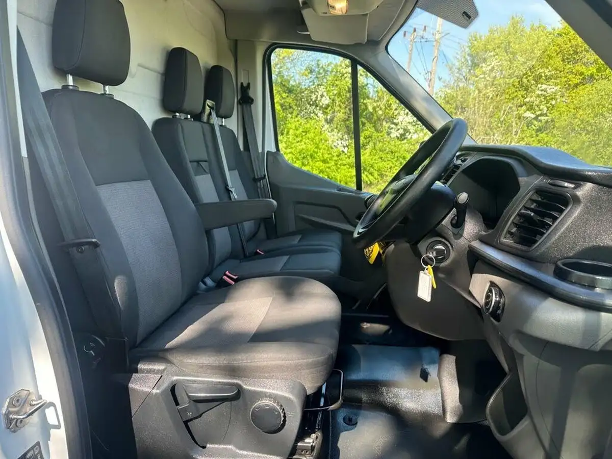 2023-ford-transit-big-10