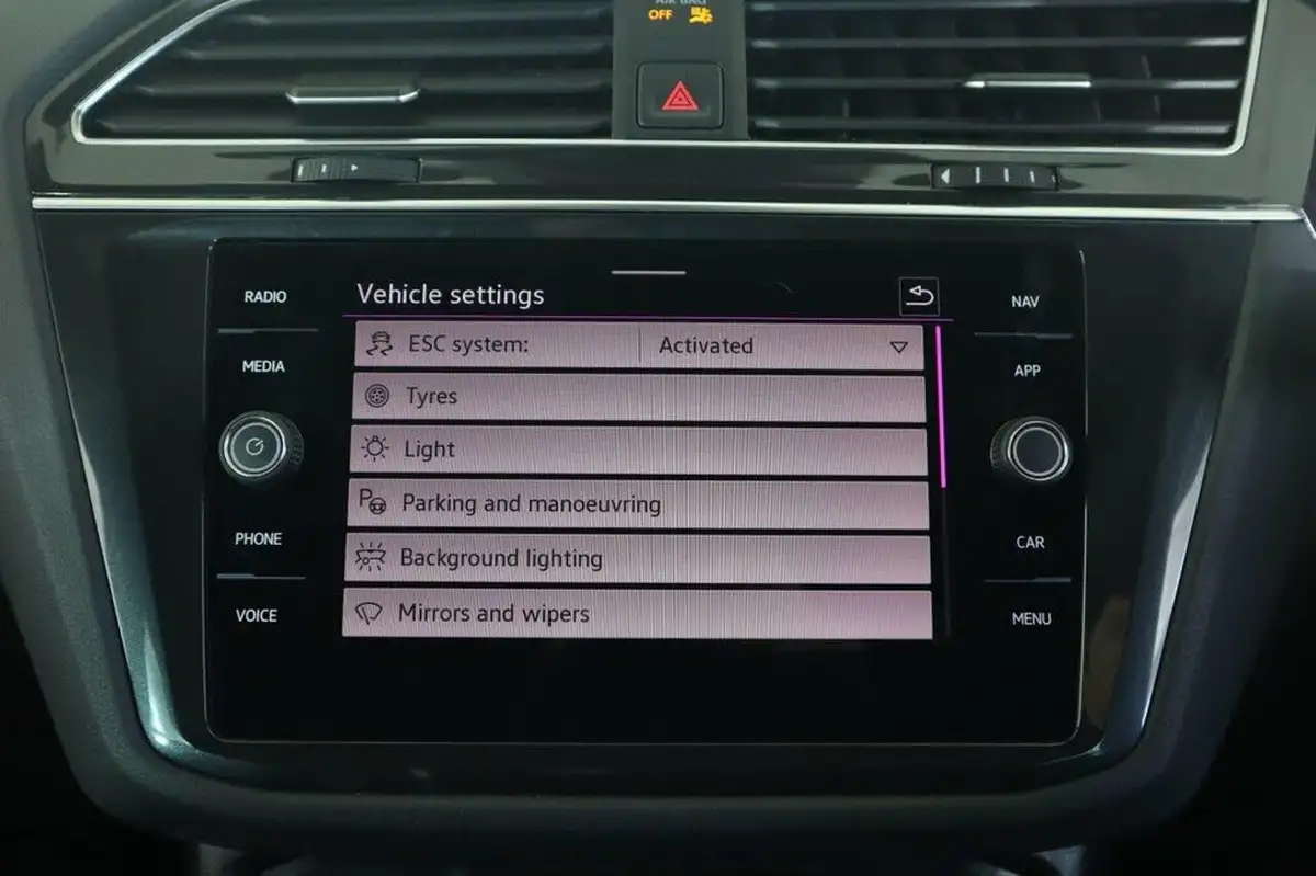 2021-volkswagen-tiguan-15-tsi-r-line-big-38