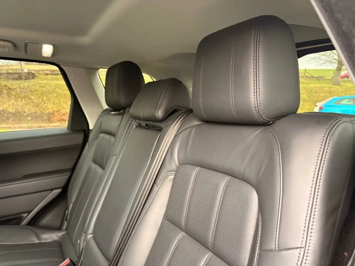 2021-land-rover-range-rover-sport-30-d300-hse-dynamic-big-31