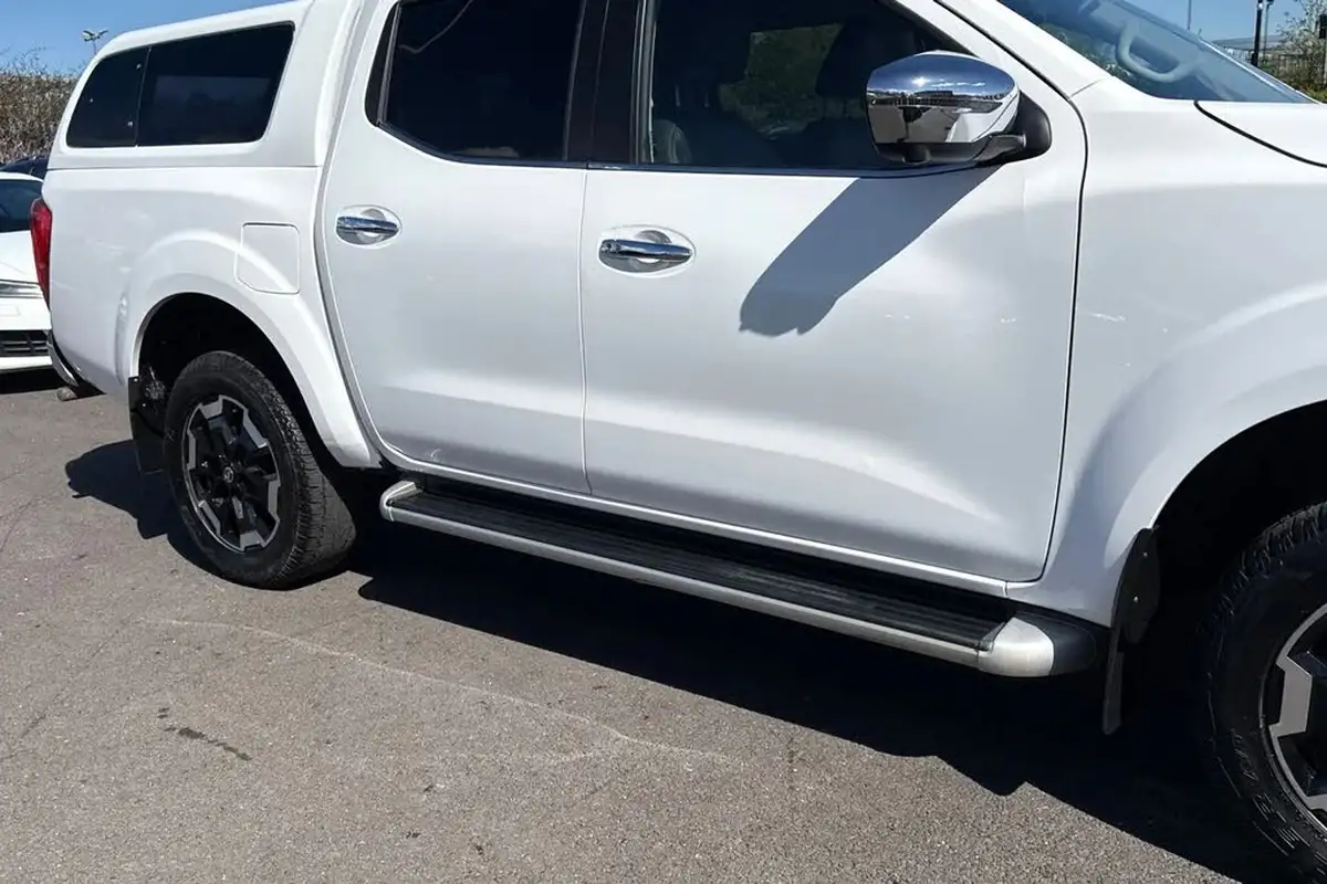 2020-nissan-navara-23dci-tt-tekna-8-navileather-auto-big-37