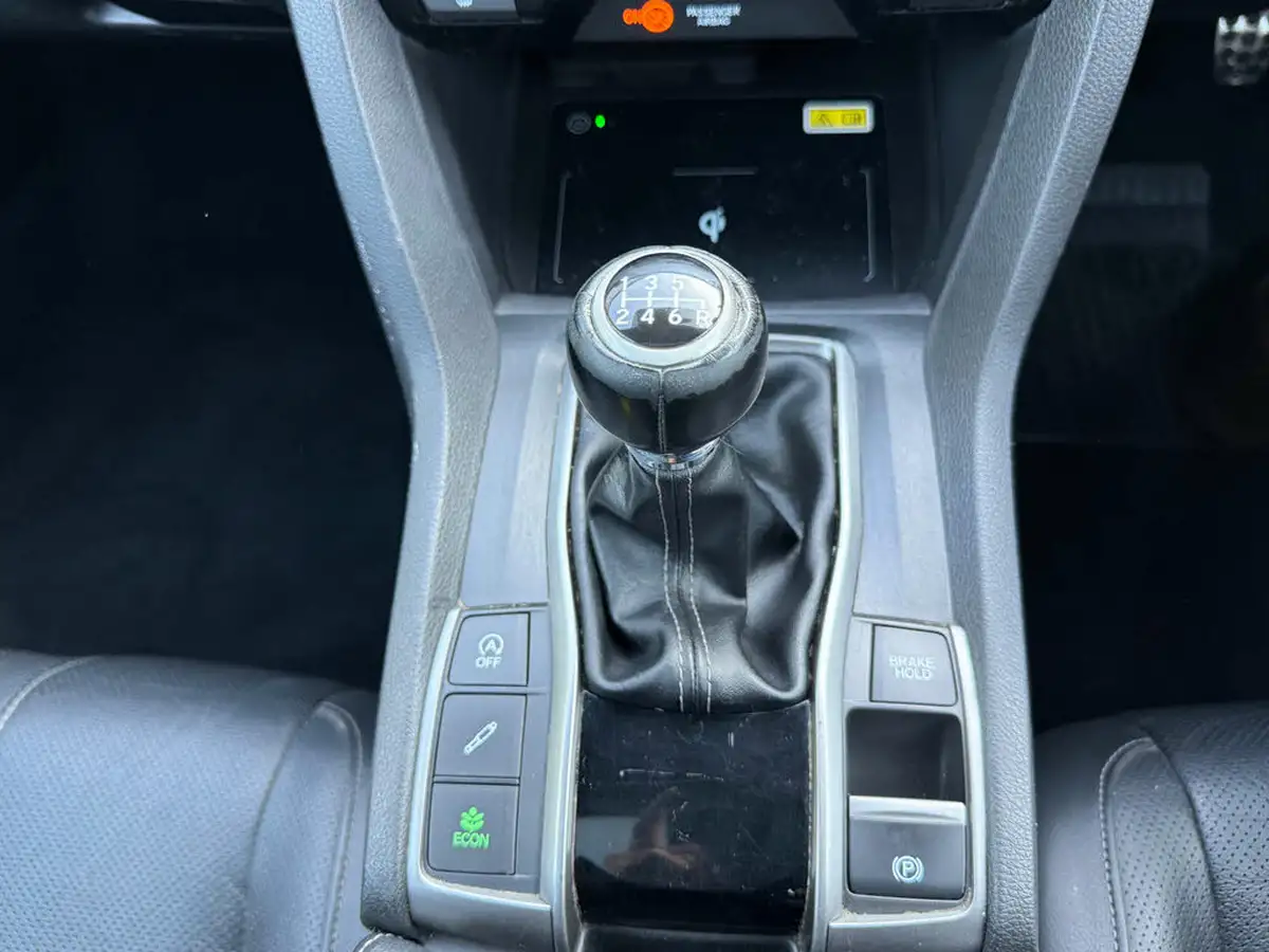 2018-honda-civic-15-vtec-turbo-prestige-ss-big-8