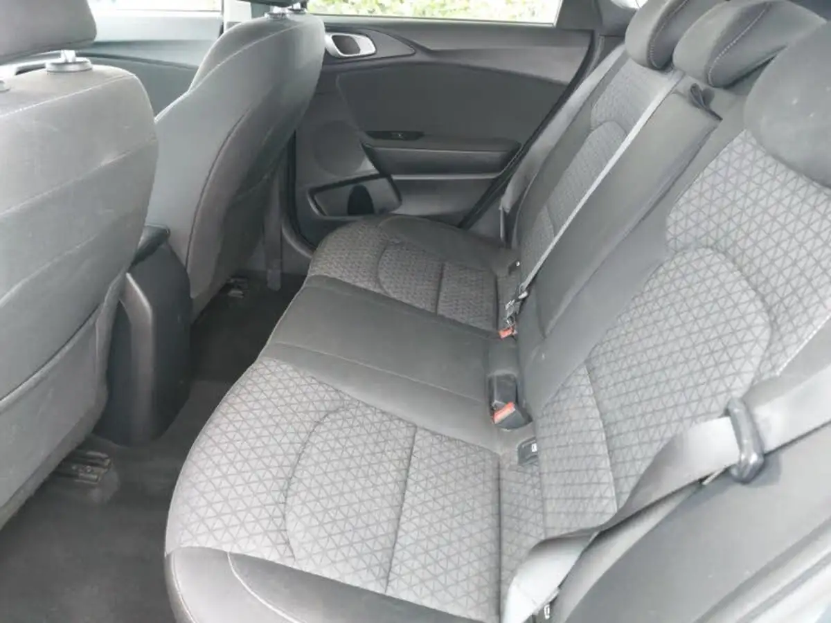 2021-kia-ceed-10-t-gdi-2-nav-hatchback-big-5