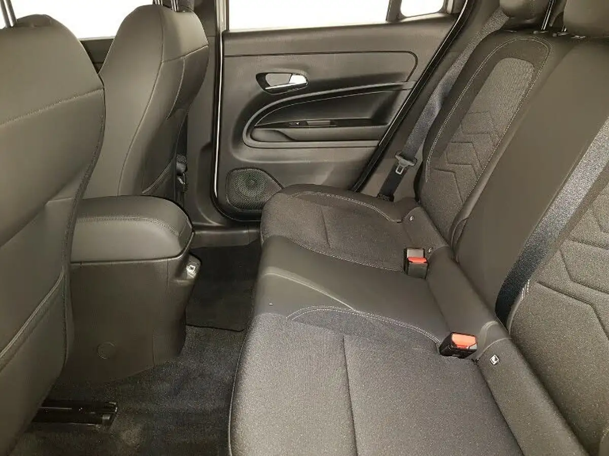 2024-jeep-avenger-12-gse-altitude-big-5