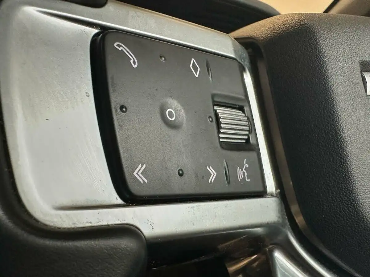 2021-land-rover-discovery-30-d300-r-dynamic-se-big-46