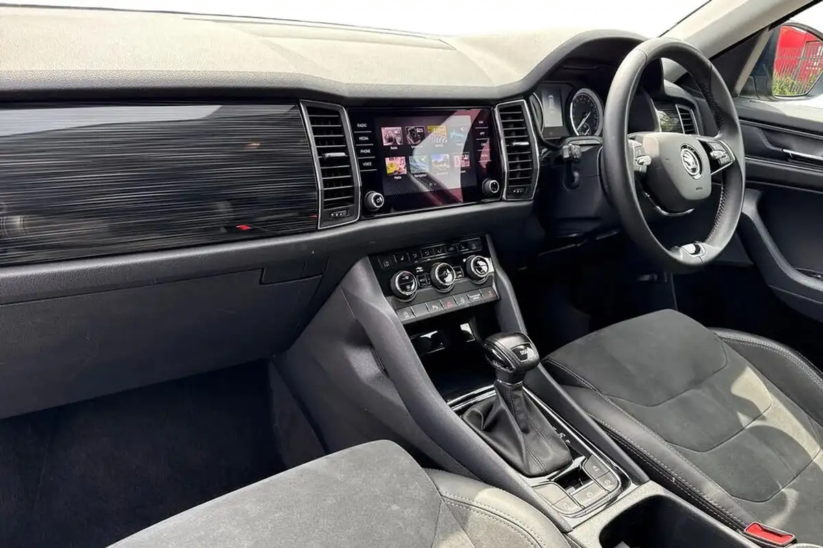 2021-skoda-kodiaq-15-tsi-se-l-dsg-big-14