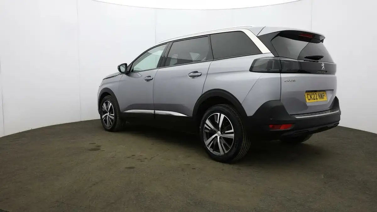 2022-peugeot-5008-suv-12-puretech-allure-premium-big-48