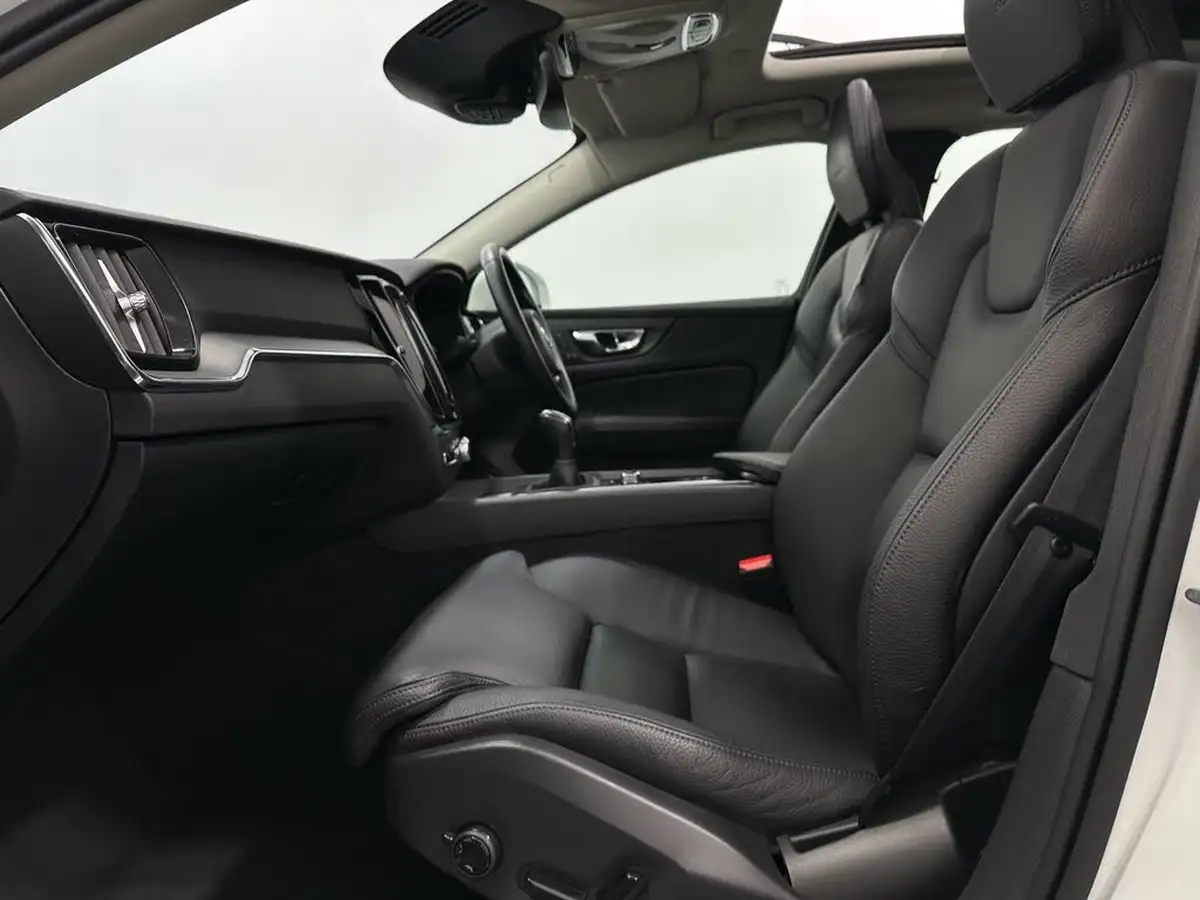 2018-volvo-v60-20td-d3-inscription-big-31