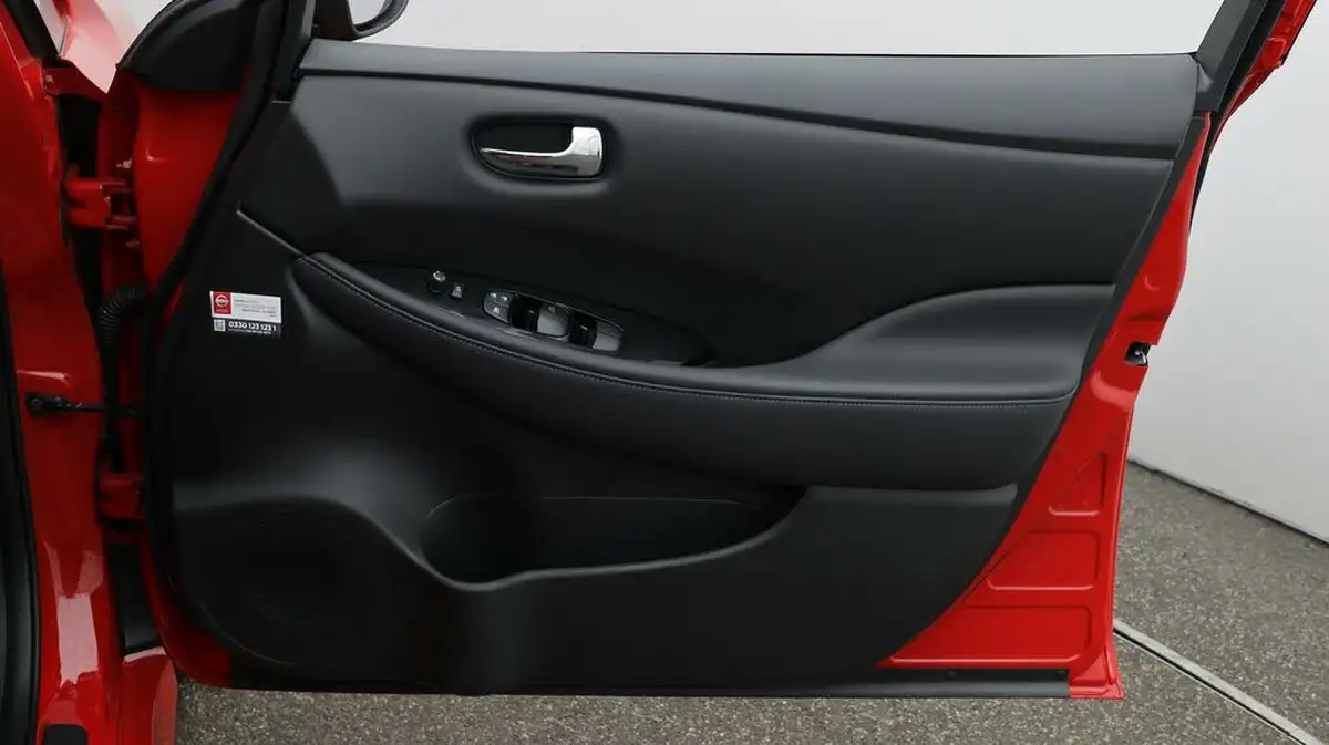 2022-nissan-leaf-e-n-connecta-39kwh-big-15