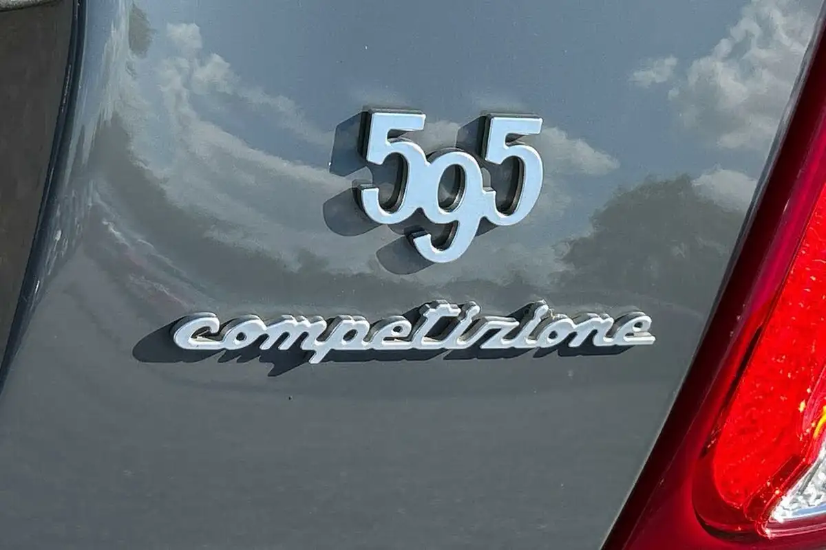 2022-abarth-595-14-tjet-competizione-big-28