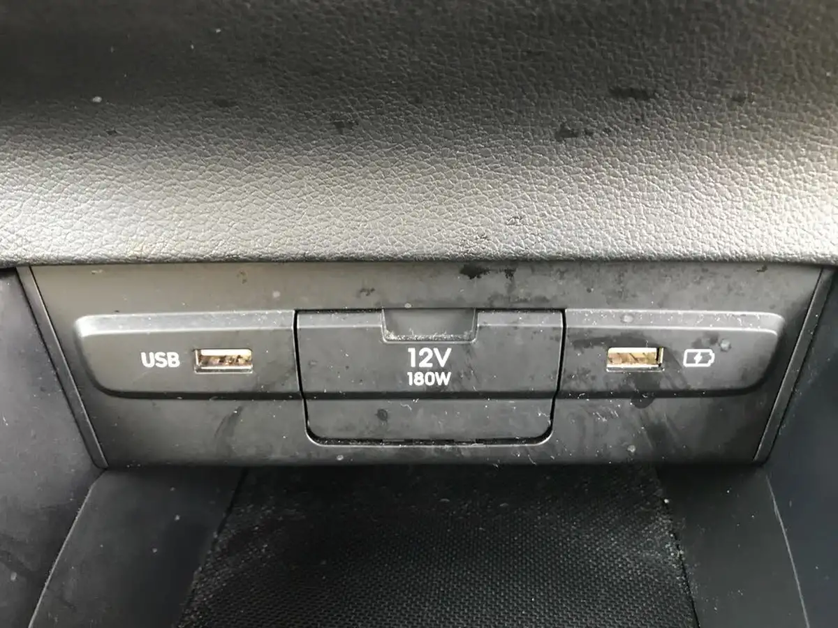 2021-hyundai-i20-10-t-gdi-se-connect-eclutch-imt-big-16
