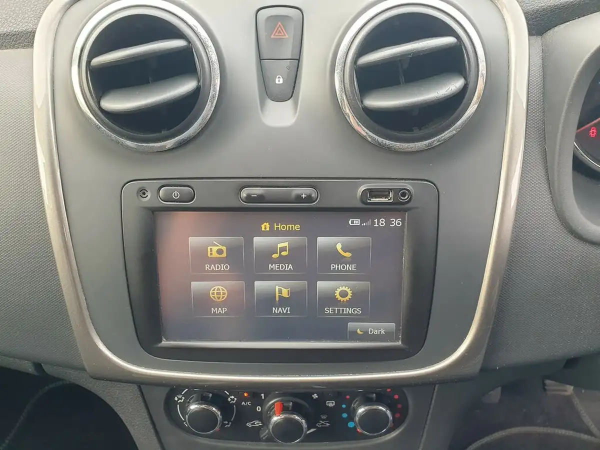 2015-dacia-sandero-stepway-15d-laureate-big-6
