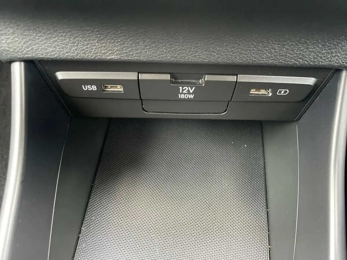 2022-hyundai-i20-10-t-gdi-se-connect-eclutch-imt-big-22