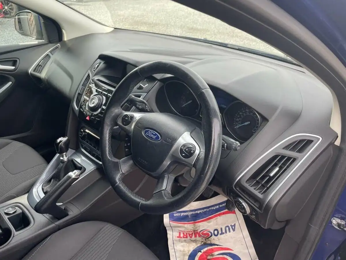 2014-ford-focus-16tdci-titanium-navigator-115ps-hatchback-big-7