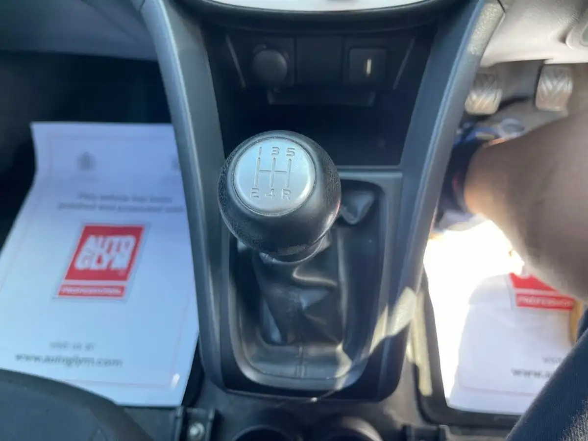 2015-suzuki-celerio-10-sz2-big-14