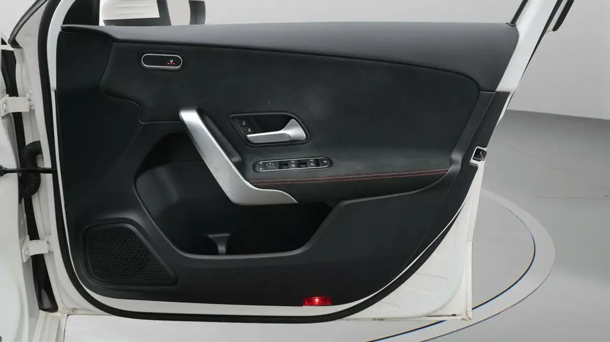 2020-mercedes-benz-a-class-13-a200-amg-line-hatchback-5d-7g-dct-big-15