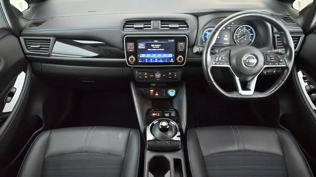 2021-nissan-leaf-e-n-connecta-big-12