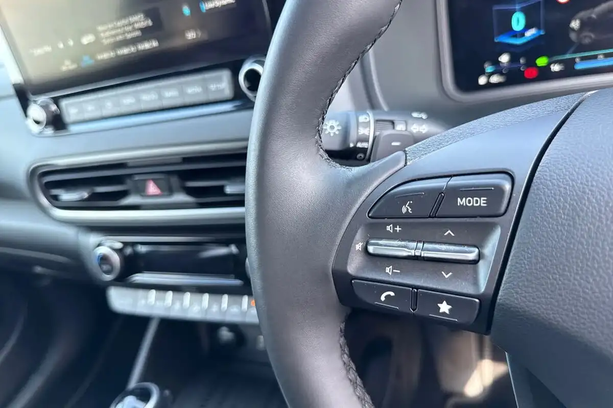 2022-hyundai-kona-16-gdi-premium-big-37