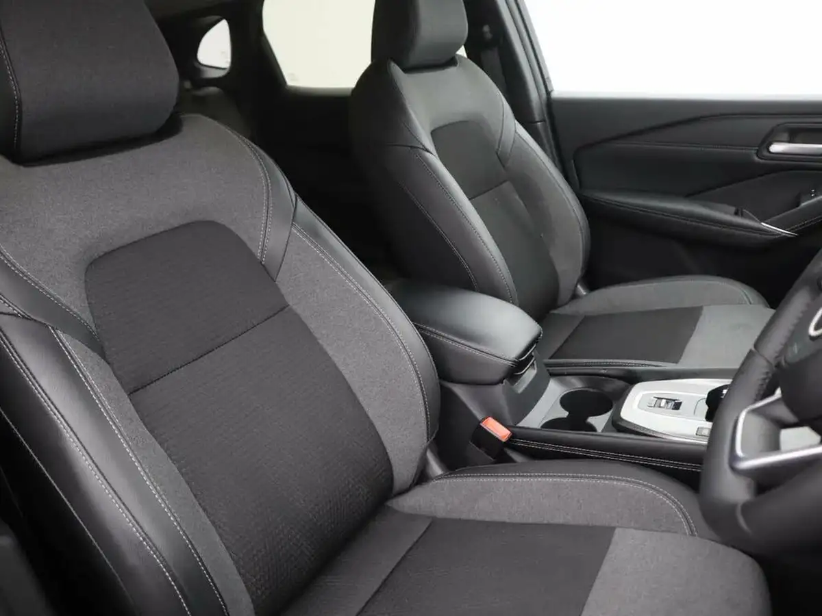 2024-nissan-qashqai-15-n-connecta-glass-roof-pack-big-7