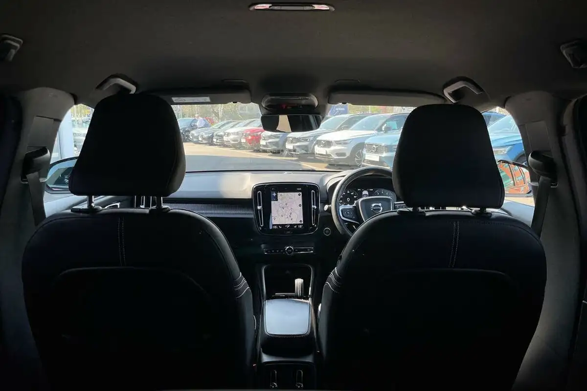 2020-volvo-xc40-20-t4-r-design-pro-big-20